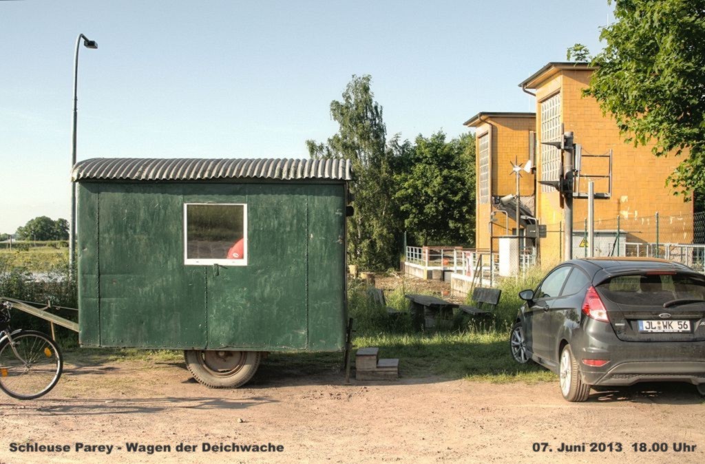 Hochwasser- 2013_06_07-006-Parey-Schleuse.jpg